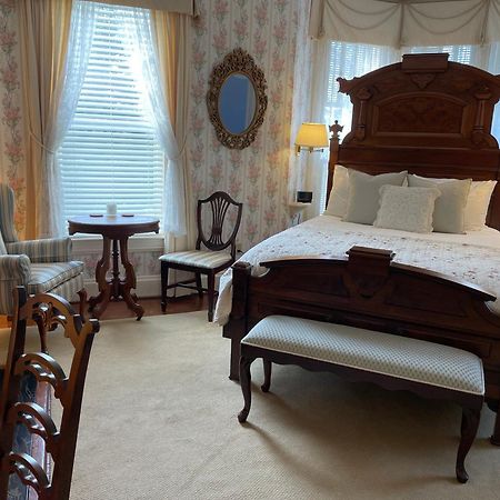 The Oaks Victorian Inn Christiansburg Exterior photo
