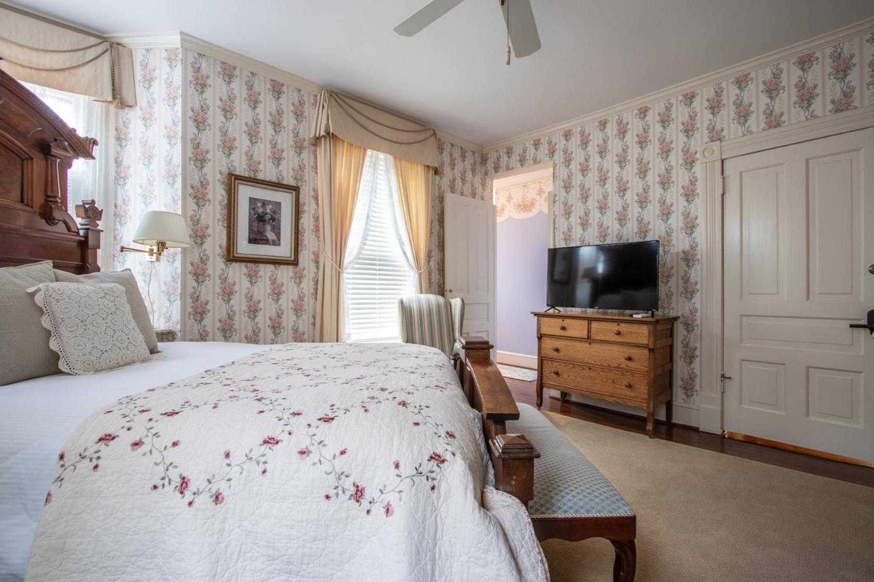 The Oaks Victorian Inn Christiansburg Exterior photo
