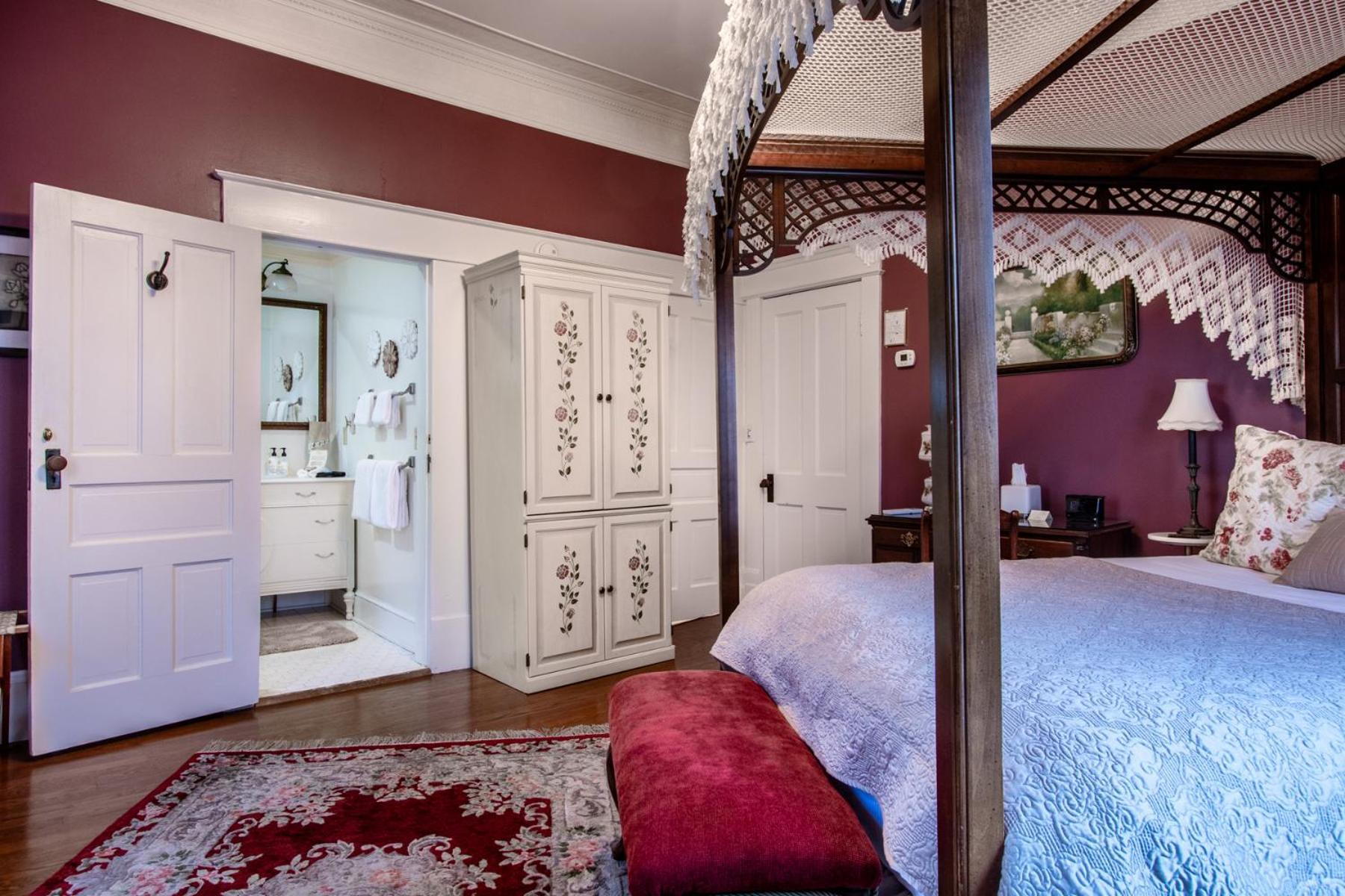 The Oaks Victorian Inn Christiansburg Exterior photo
